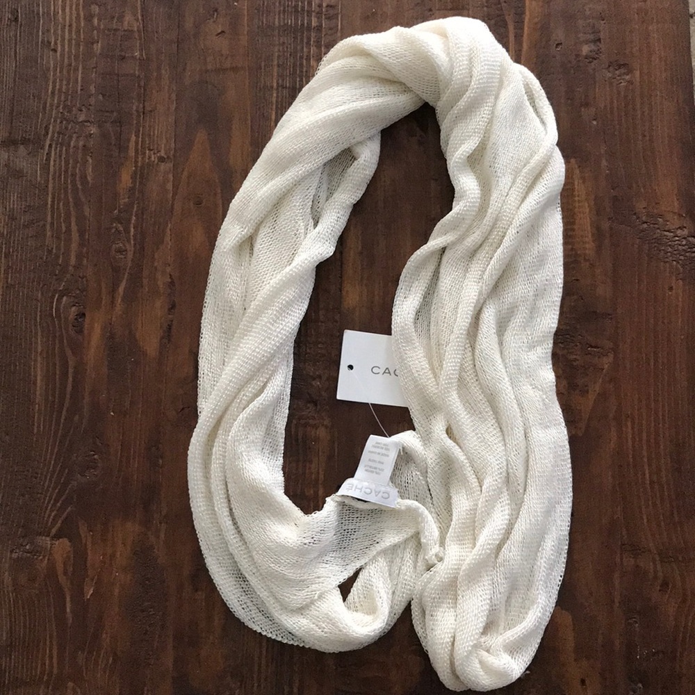 CACHE scarf